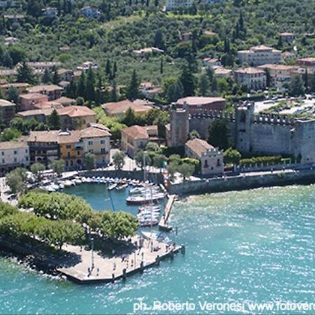 Suite La Castellana Торри-дель-Бенако Экстерьер фото