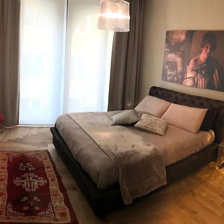 Suite La Castellana Торри-дель-Бенако Экстерьер фото