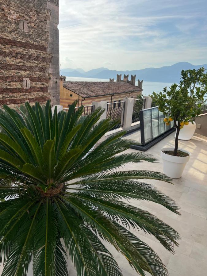 Suite La Castellana Торри-дель-Бенако Экстерьер фото