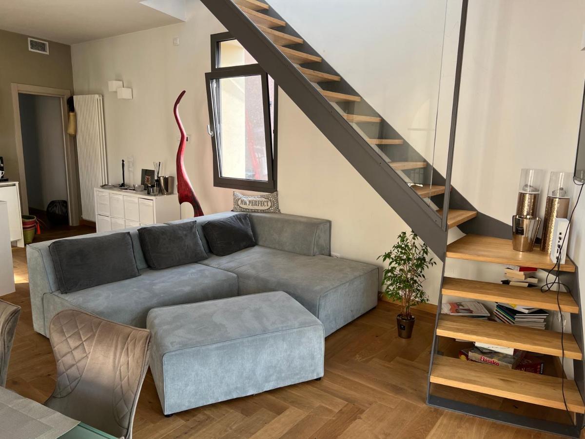 Suite La Castellana Торри-дель-Бенако Экстерьер фото